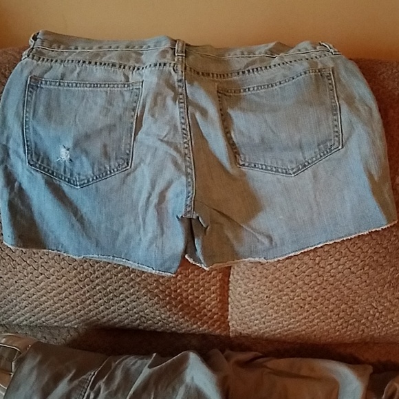 Old Navy shorts - Picture 2 of 4